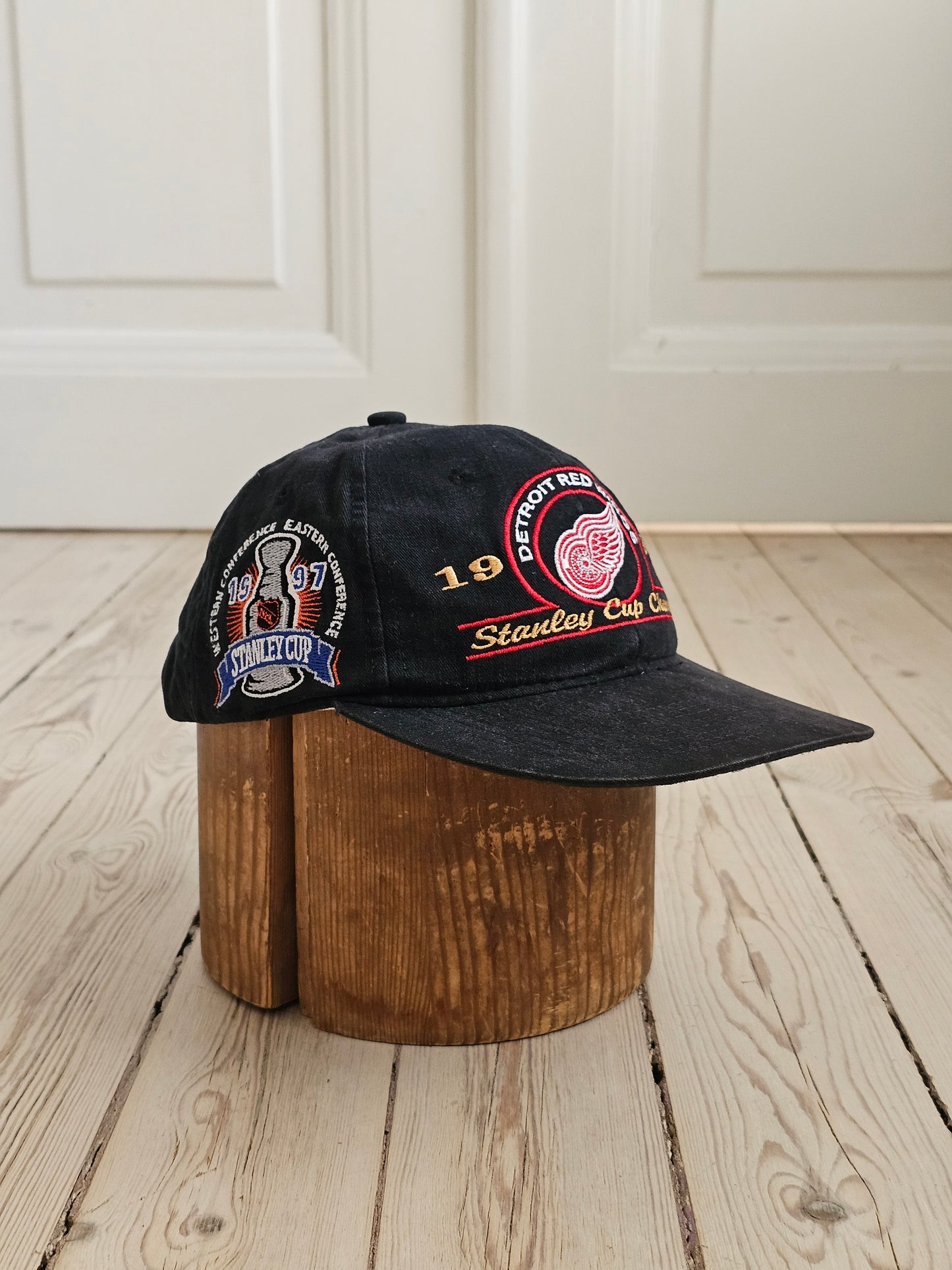 Detroit Red Wings lippis 90's