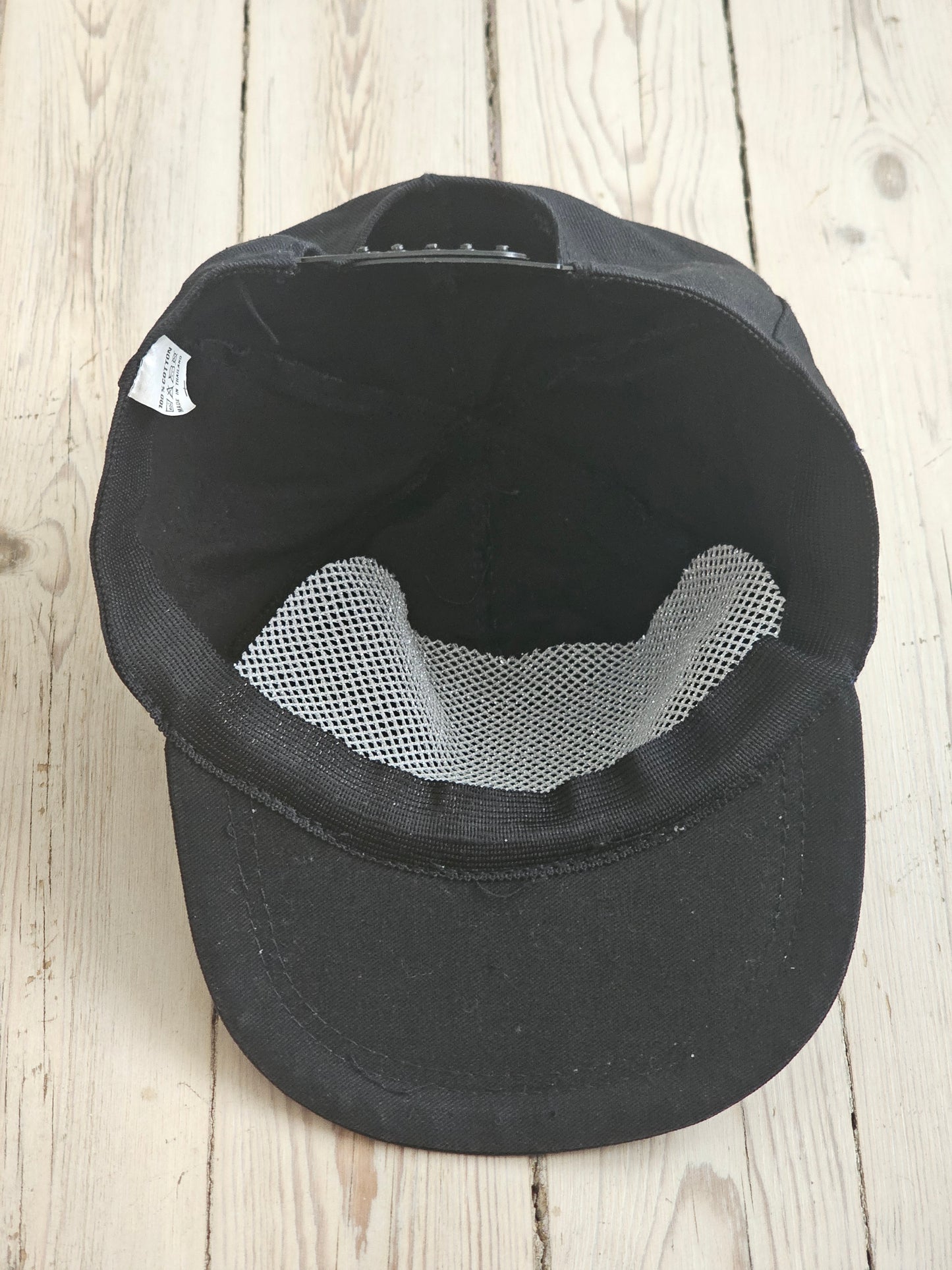 Karhu lippis