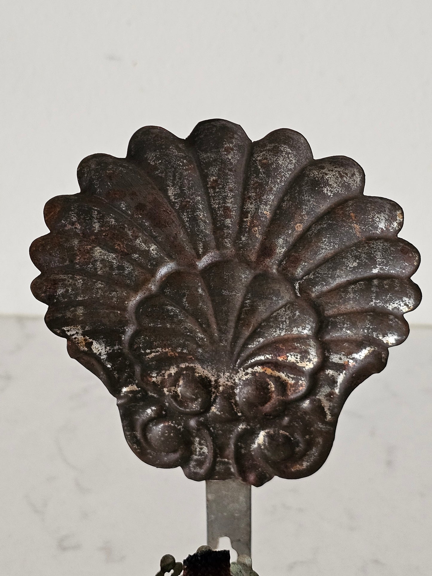 Simpukanmuotoinen öljylamppu