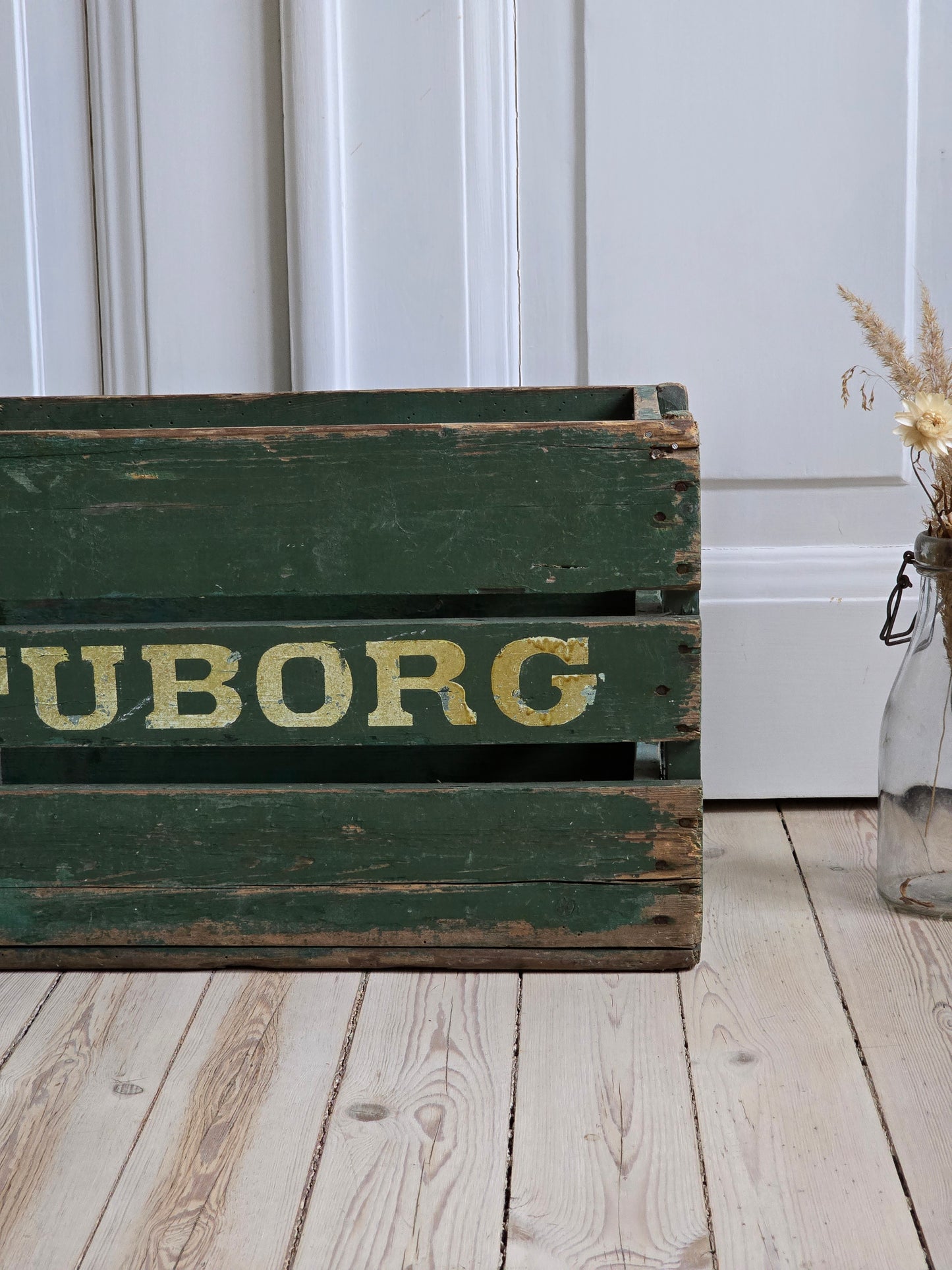 Vanha vintage-olutlaatikko