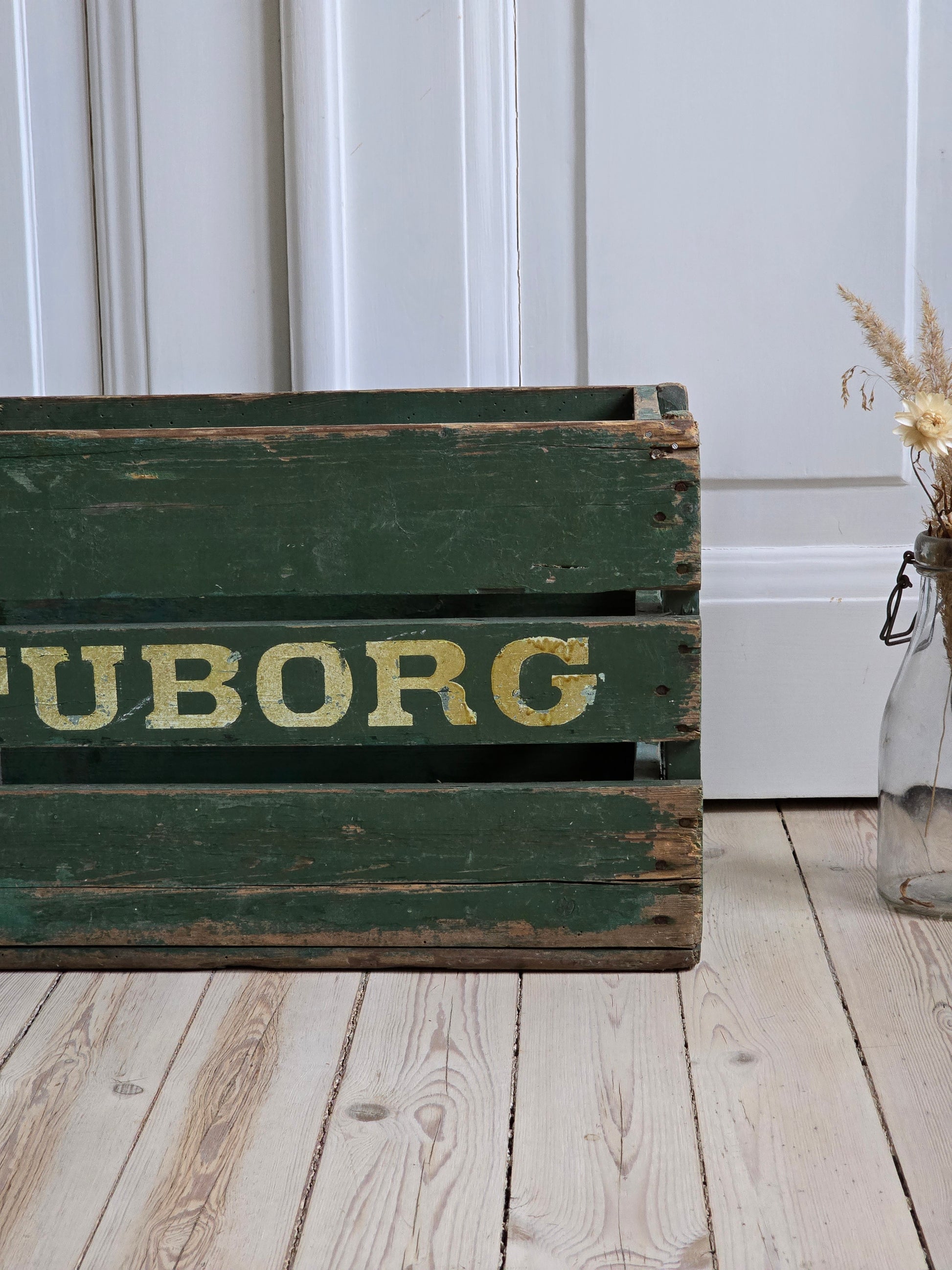 Vanha vintage-olutlaatikko