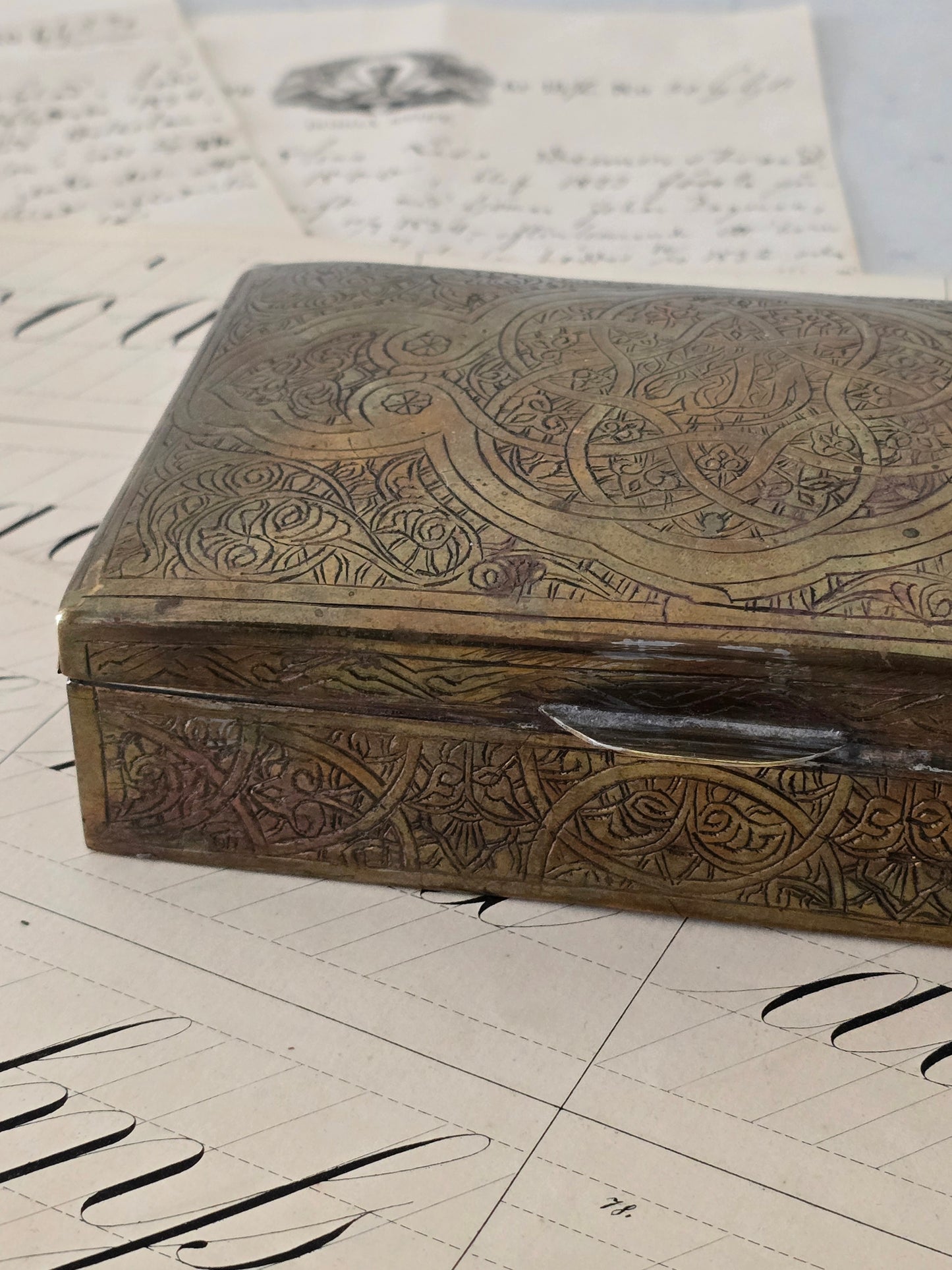 Vanha vintage sikarirasia