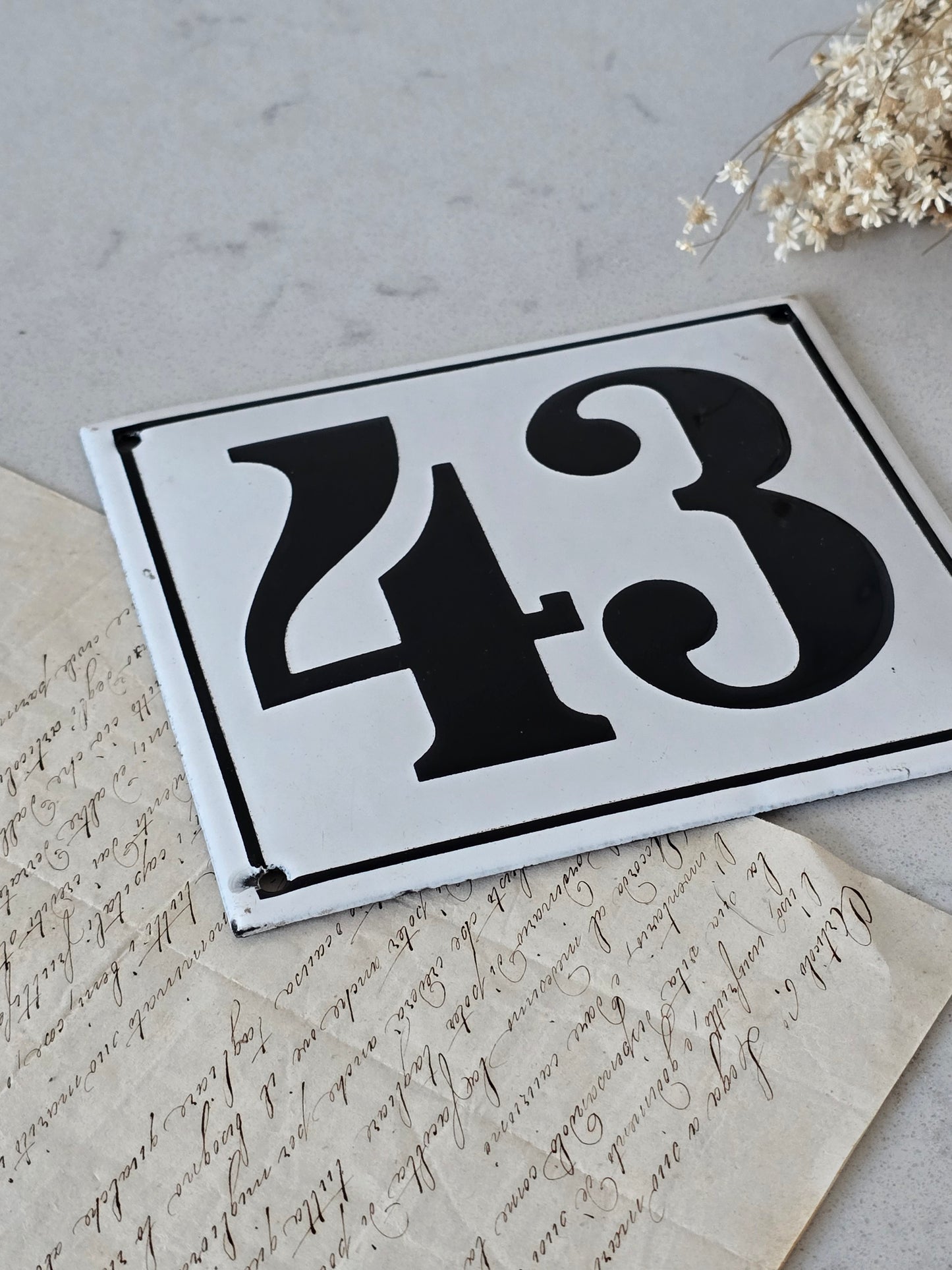 Vanha emalikyltti 43