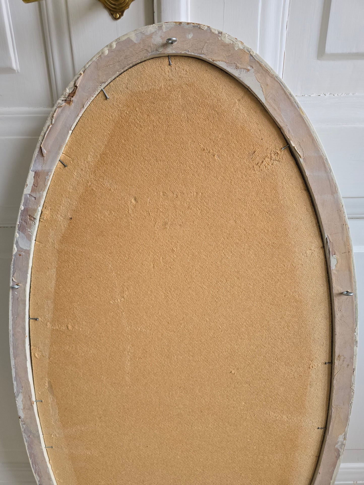 Iso soikea peili