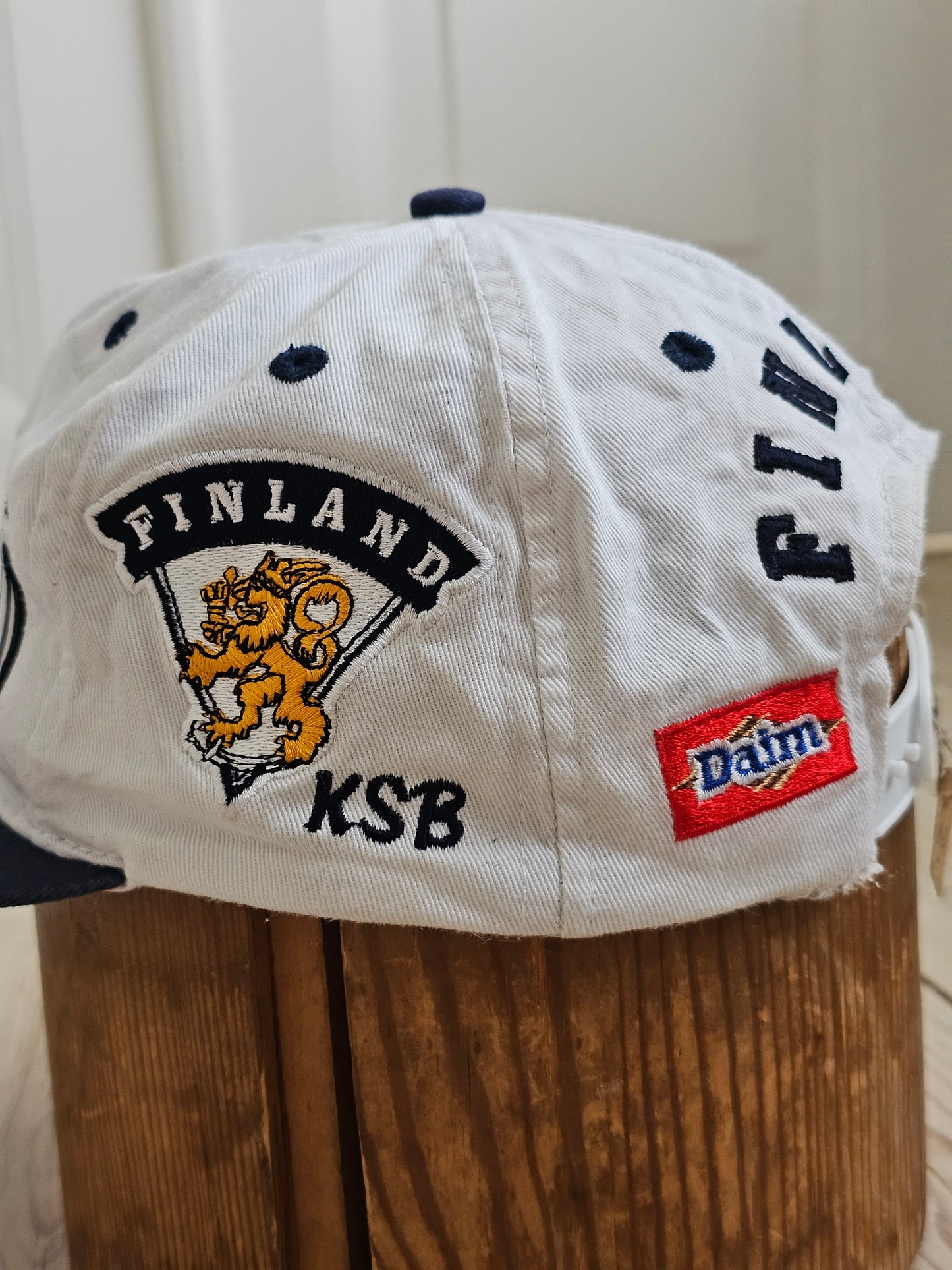 Suomi Finland lippis 90's