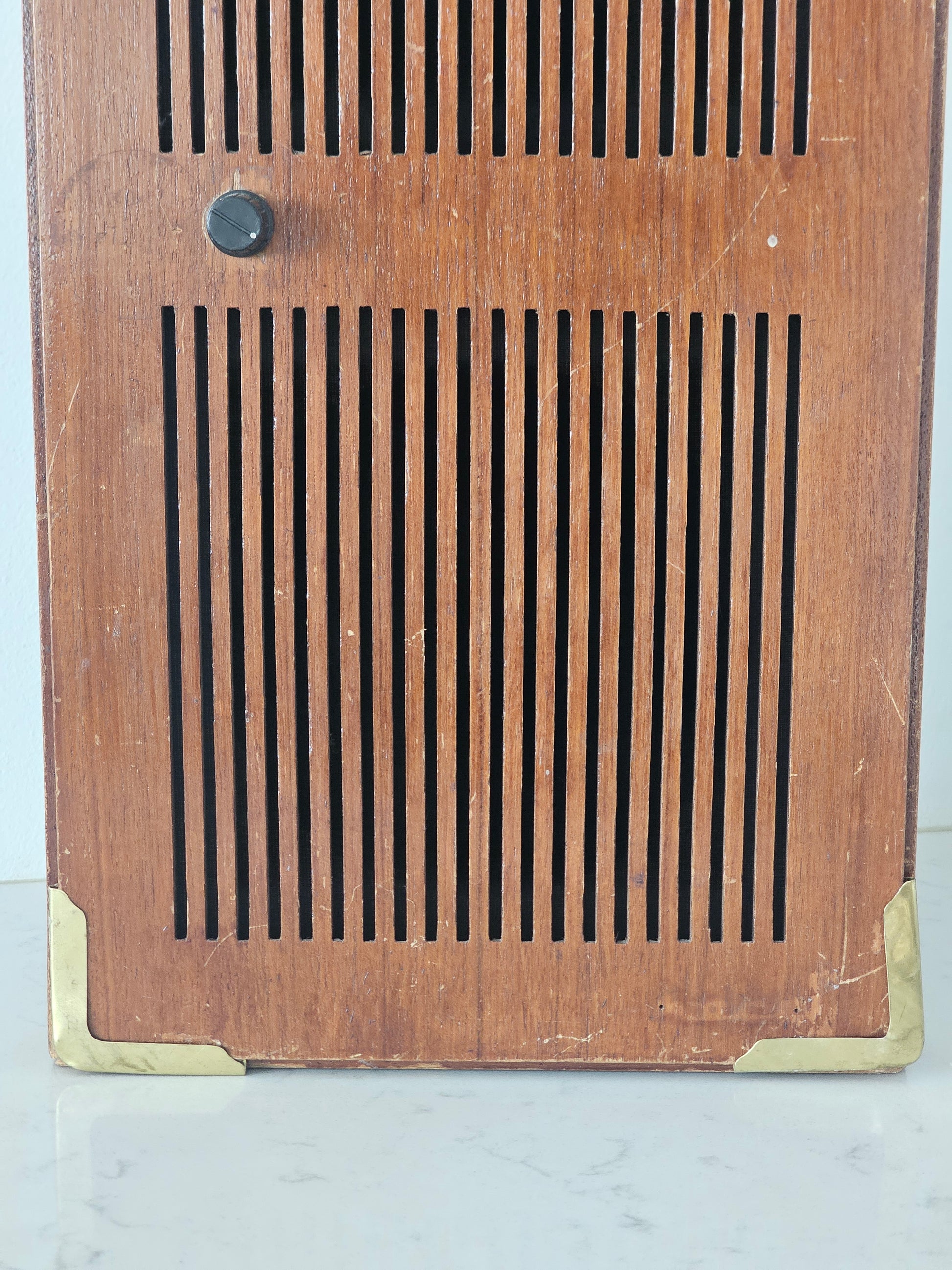 Vanha vintage kaiutin