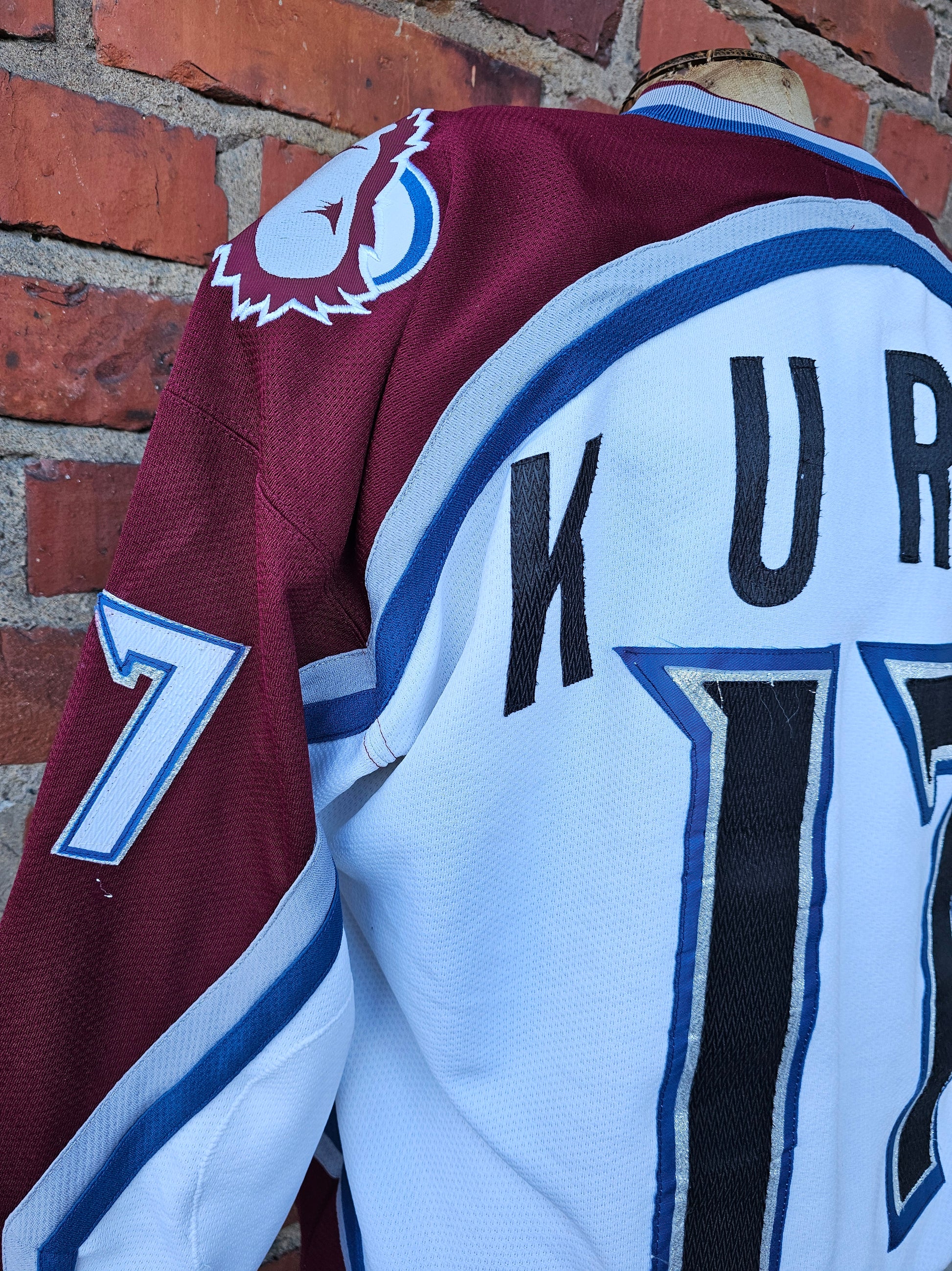 97-98 Jari Kurri, Colorado Avalance pelipaita