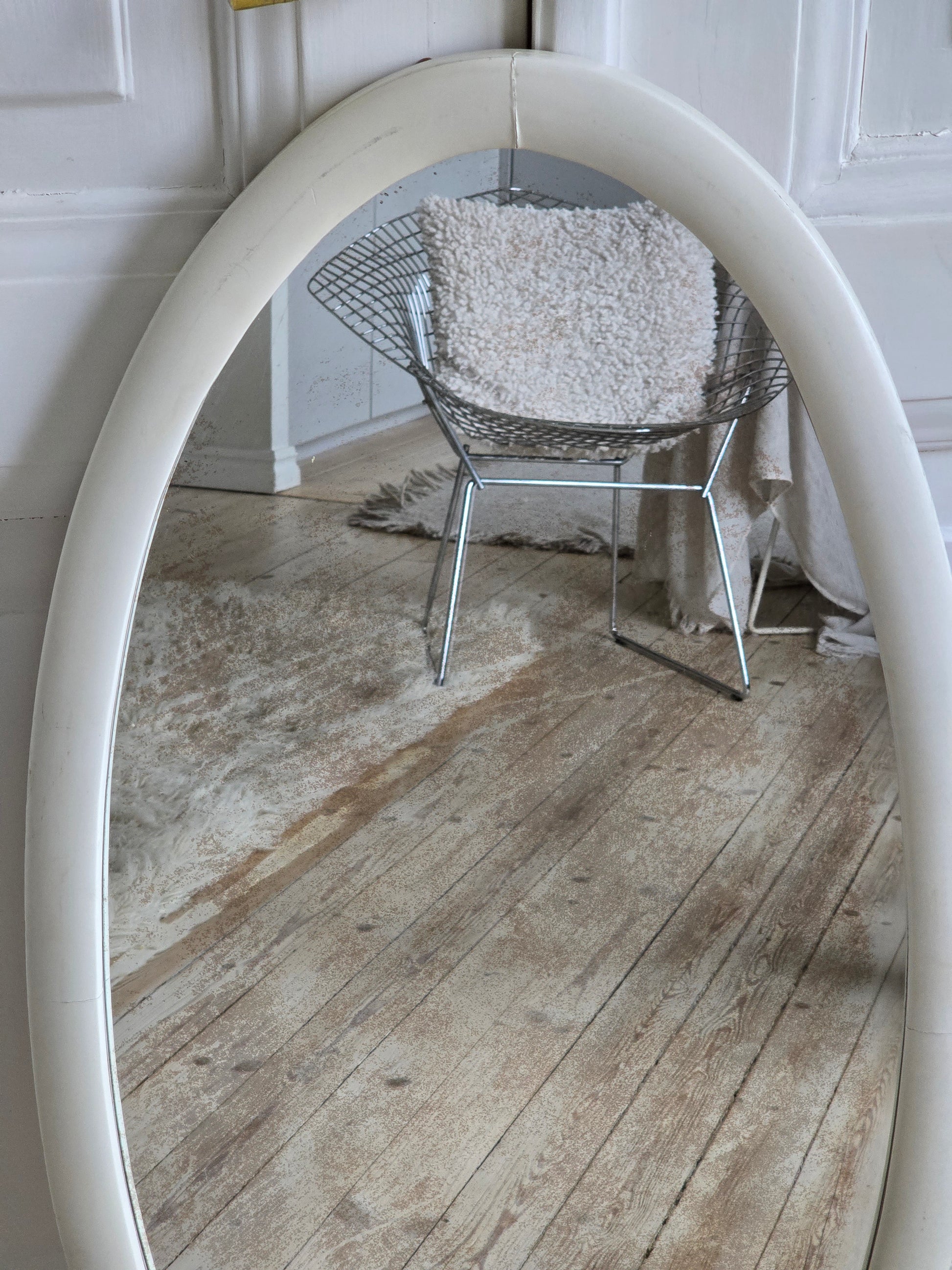 Soikea vintage-peili