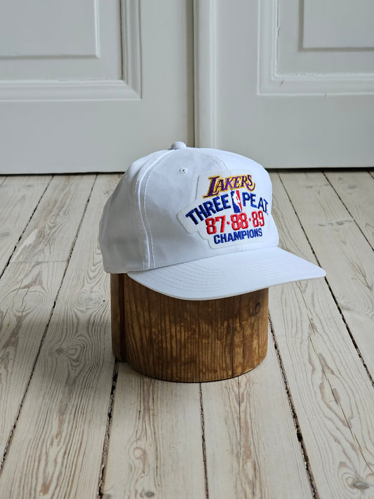 L.A Lakers Three Peat Champions vintage lippis