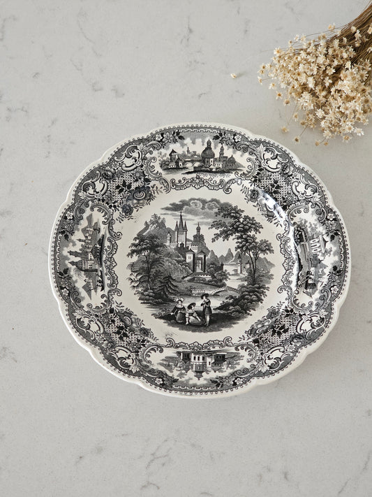 Englantilainen fajanssilautanen