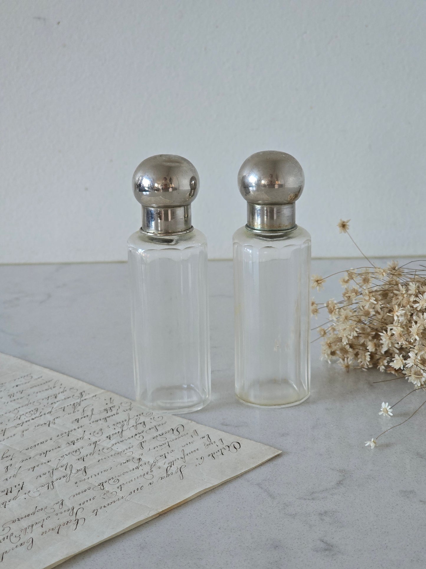 Vanhat parfyymipullot