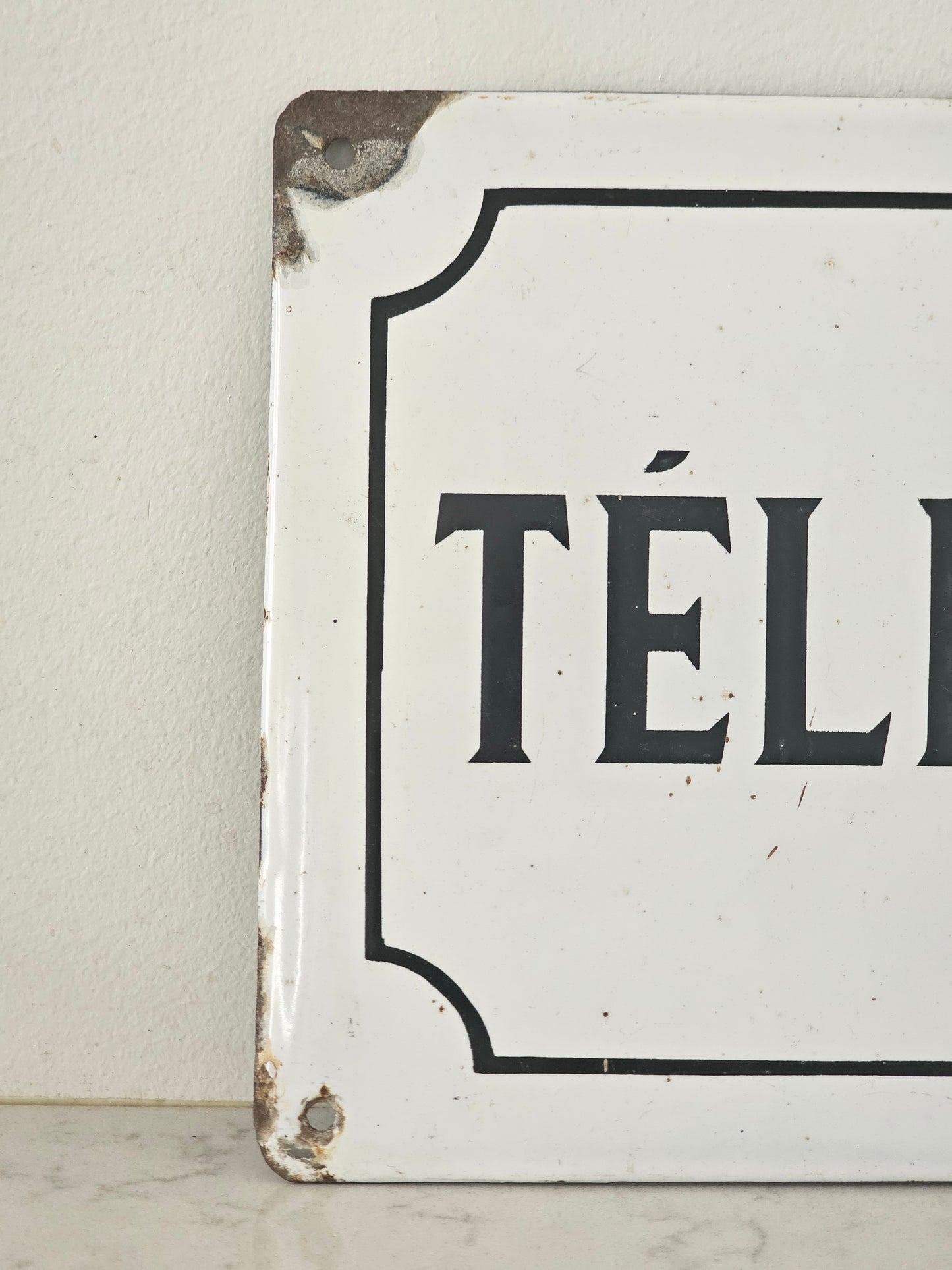  Vanha telephone-emalikyltti