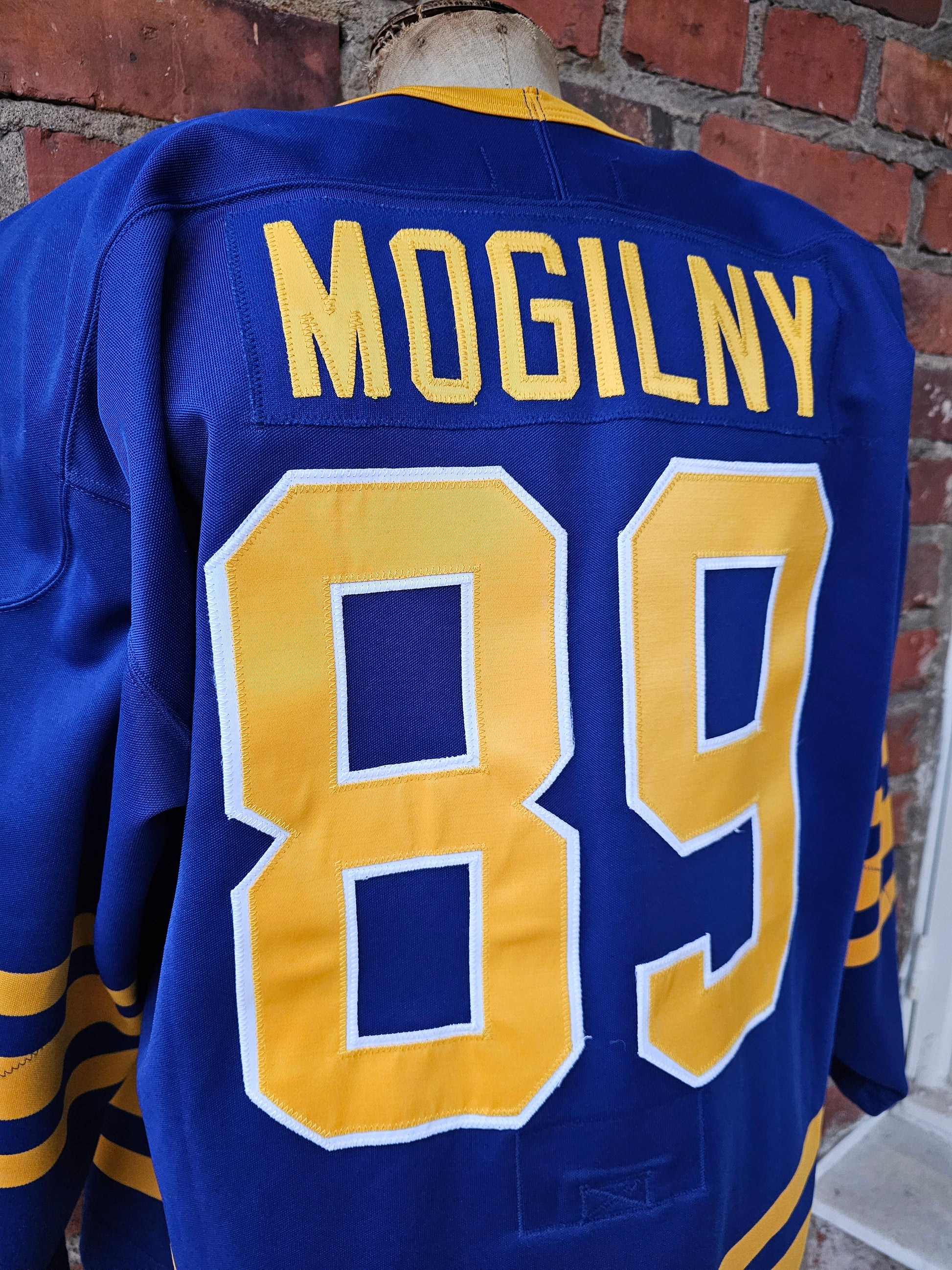 Vintage NHL-pelipaita, authentic jersey Alexander Mogilny