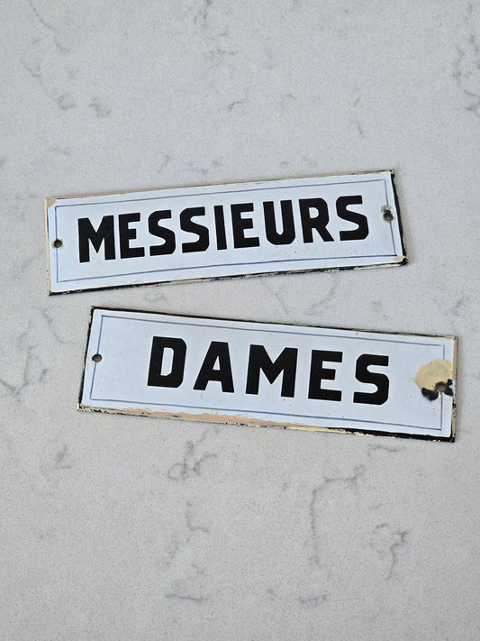 Vanha emalikyltti Messieurs ja Dames 