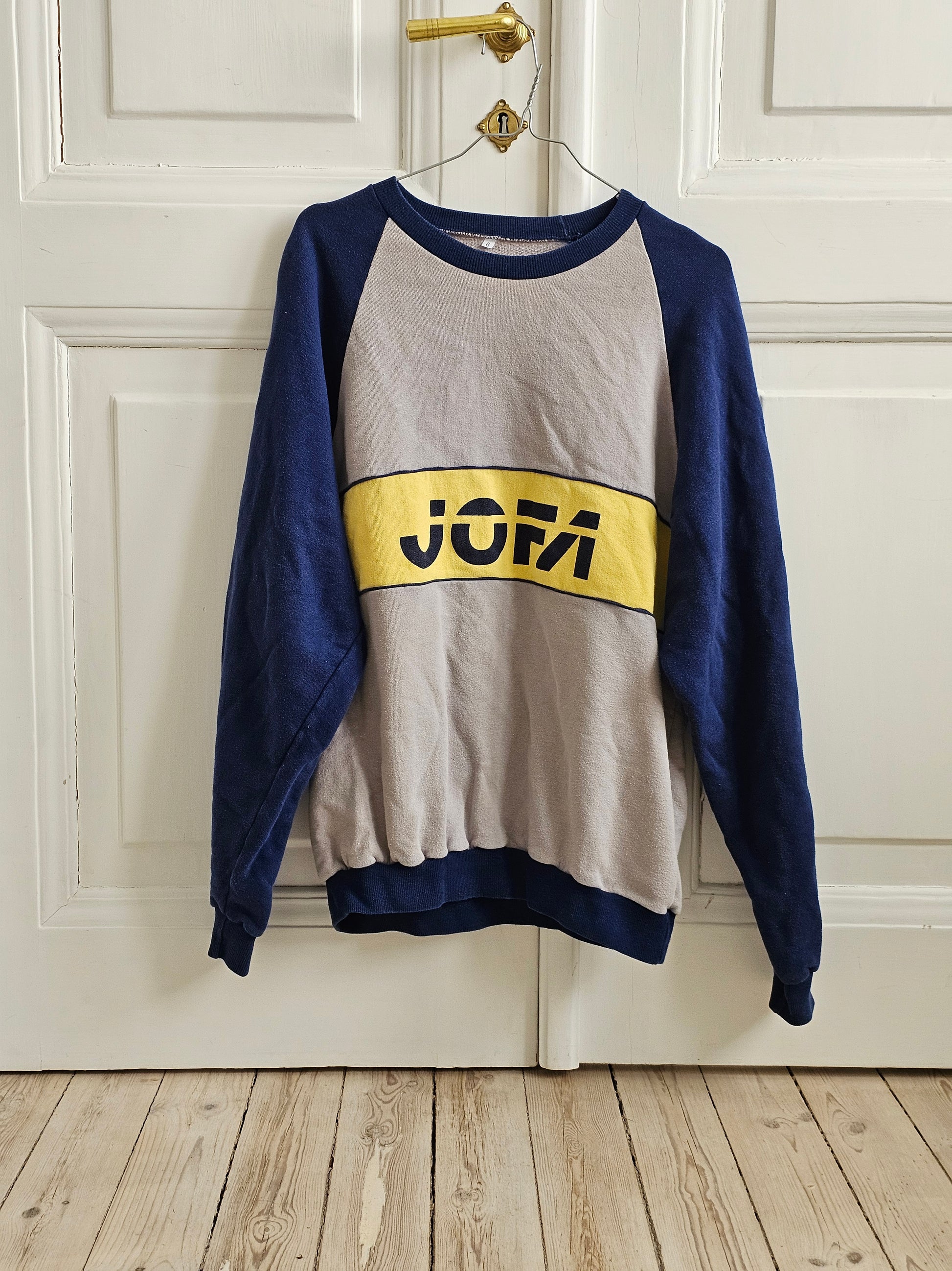 Jofa-merkkinen vintage-college 80-luku