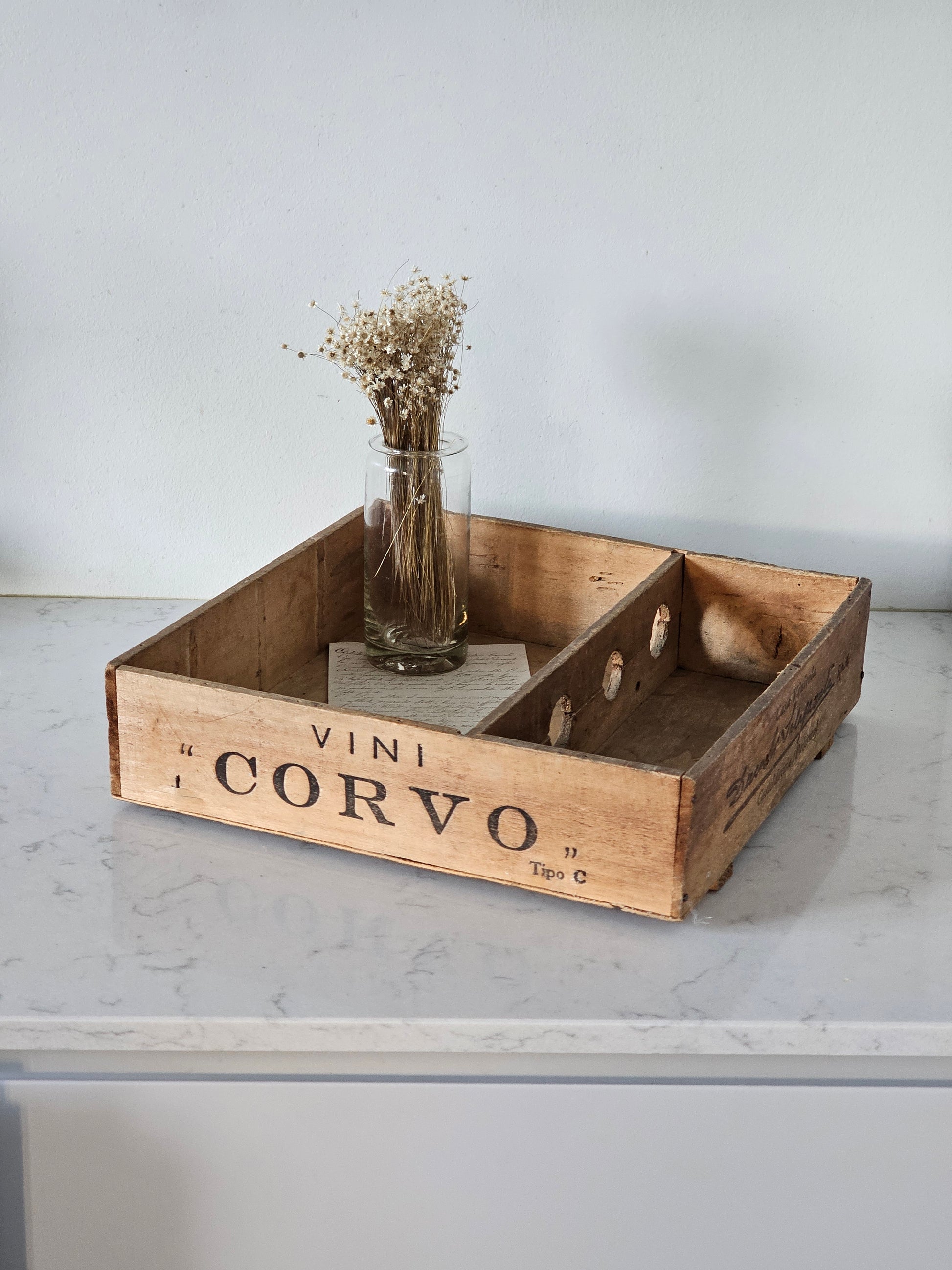 italialainen vintage viinilaatikko