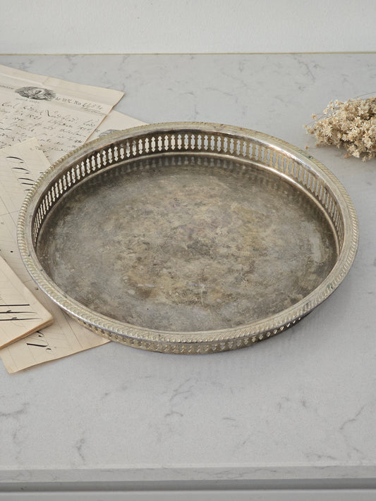 vanha vintage tarjotin