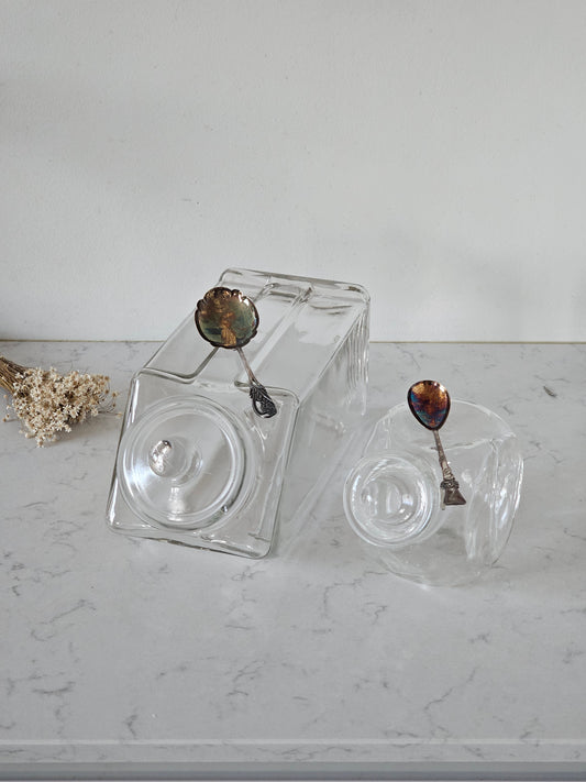 Vanha karamelliastia