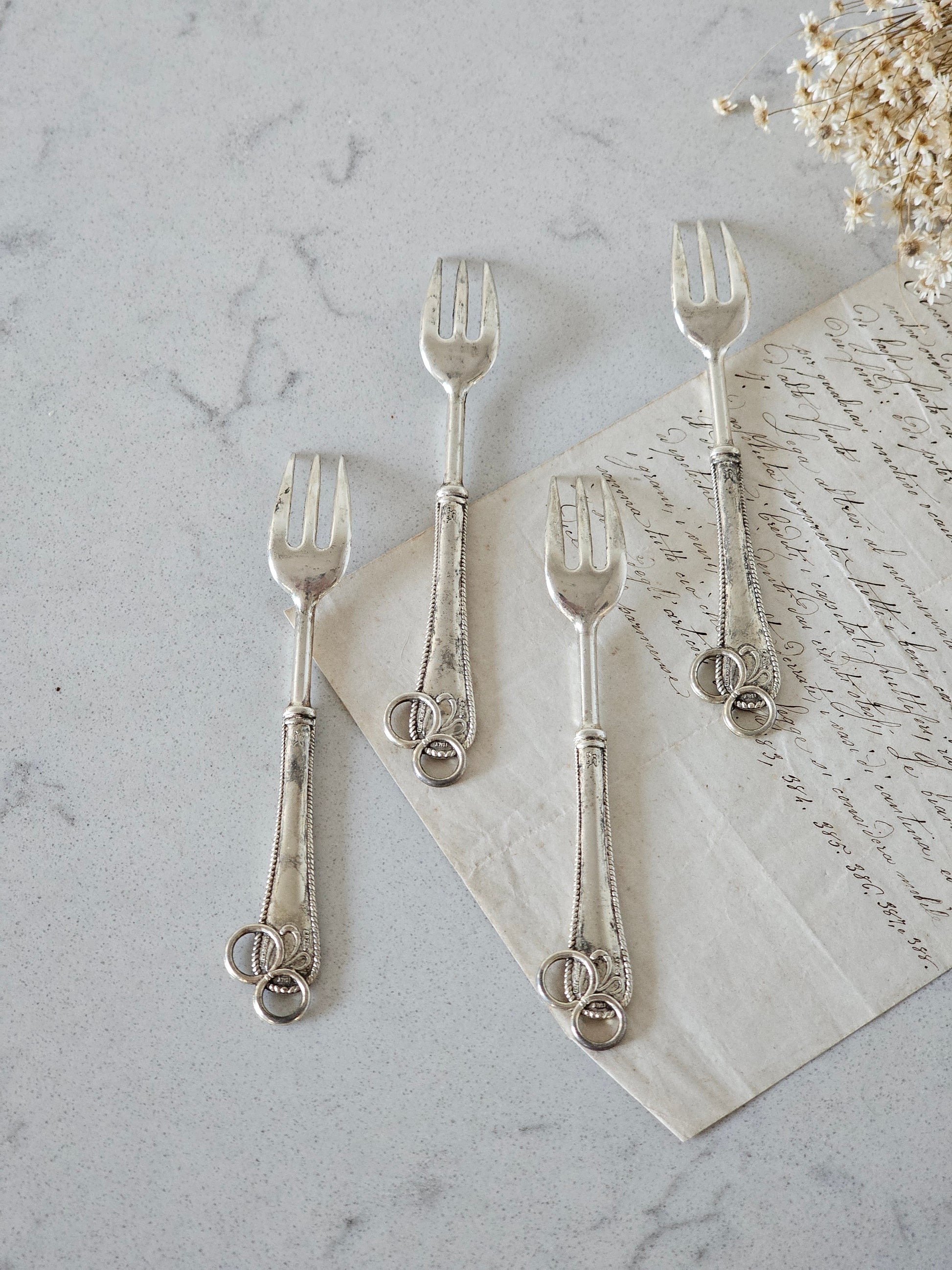 Vanhat italialaiset vintage pikkuhaarukat