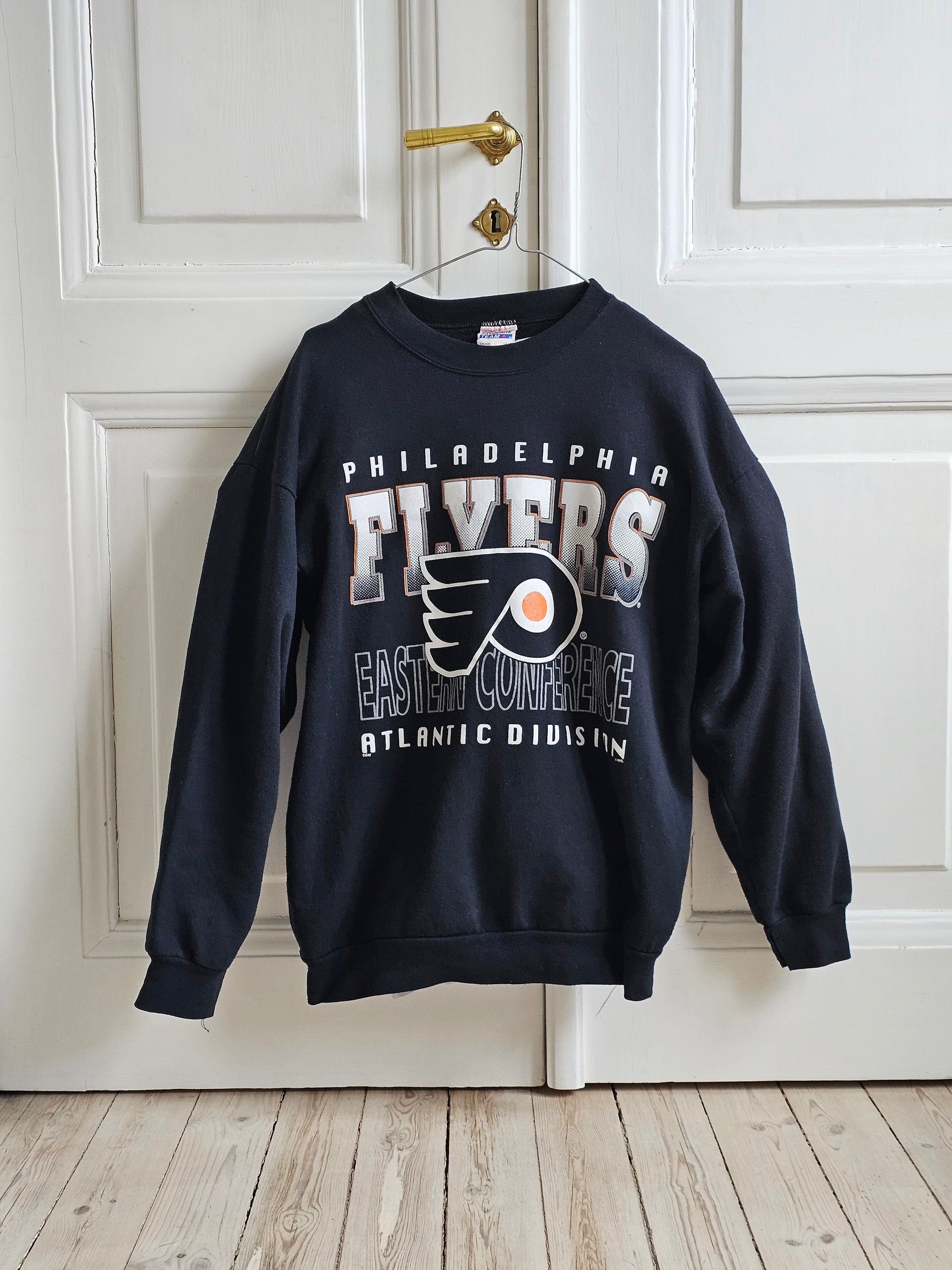 Vintage NHL-college philadelphia flyers