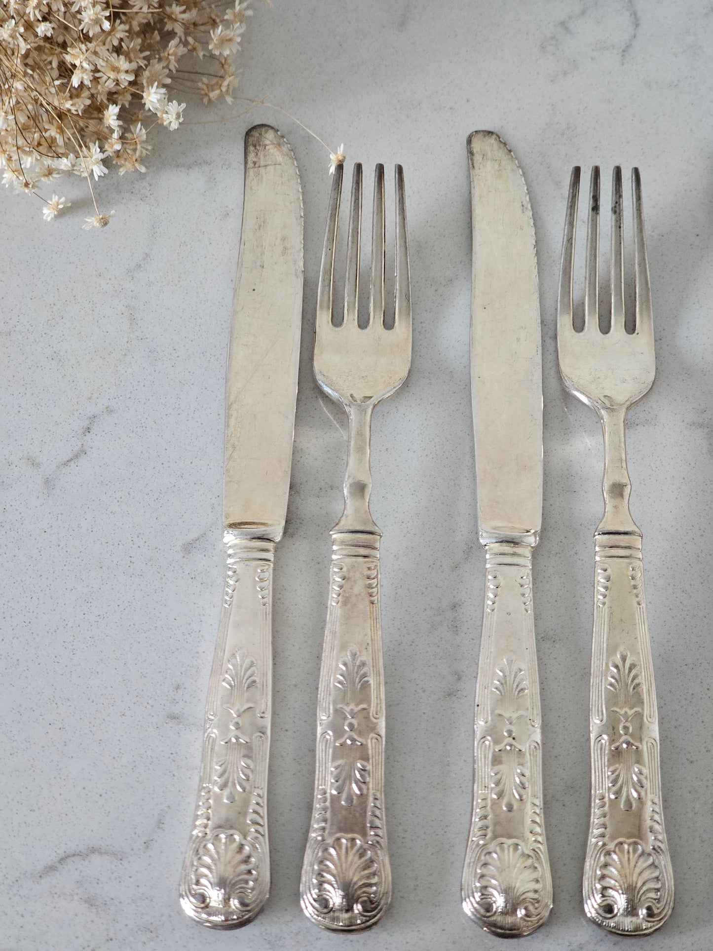 Simpukkakuvioitu aterinsetti 24 osaa