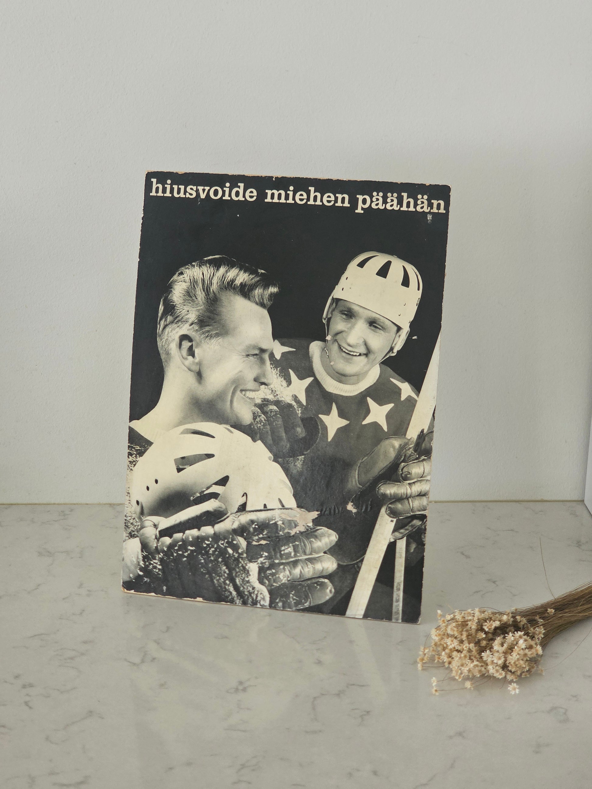 vanha mainoskyltti