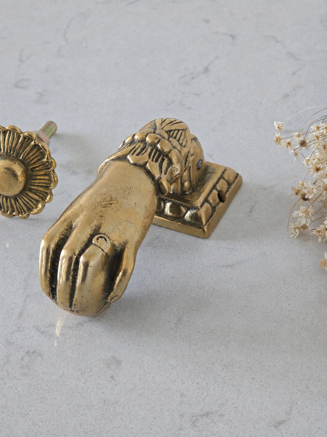 Messinkinen vintage ovenkolkutin