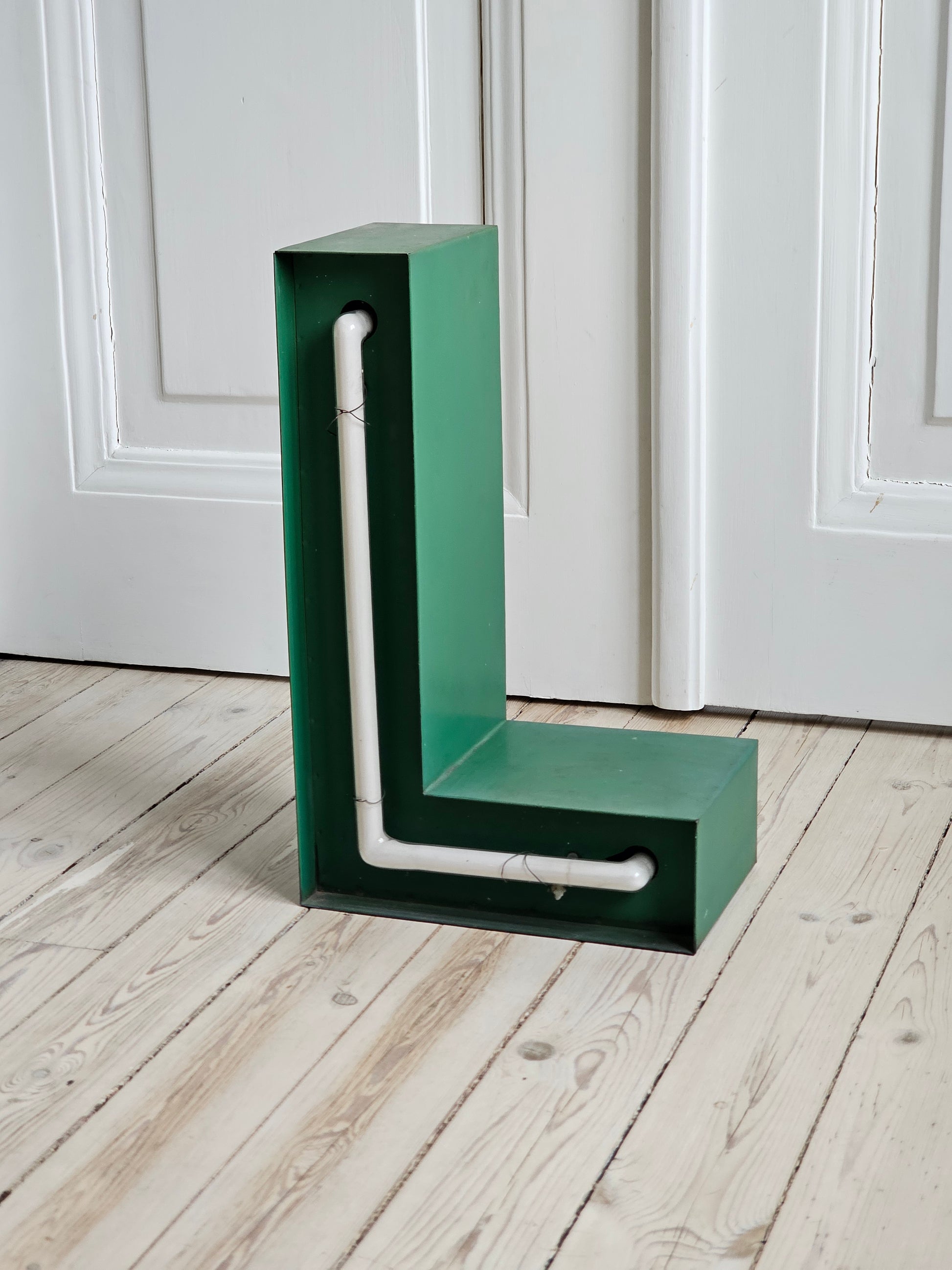  Vanha neon vintage valokirjain