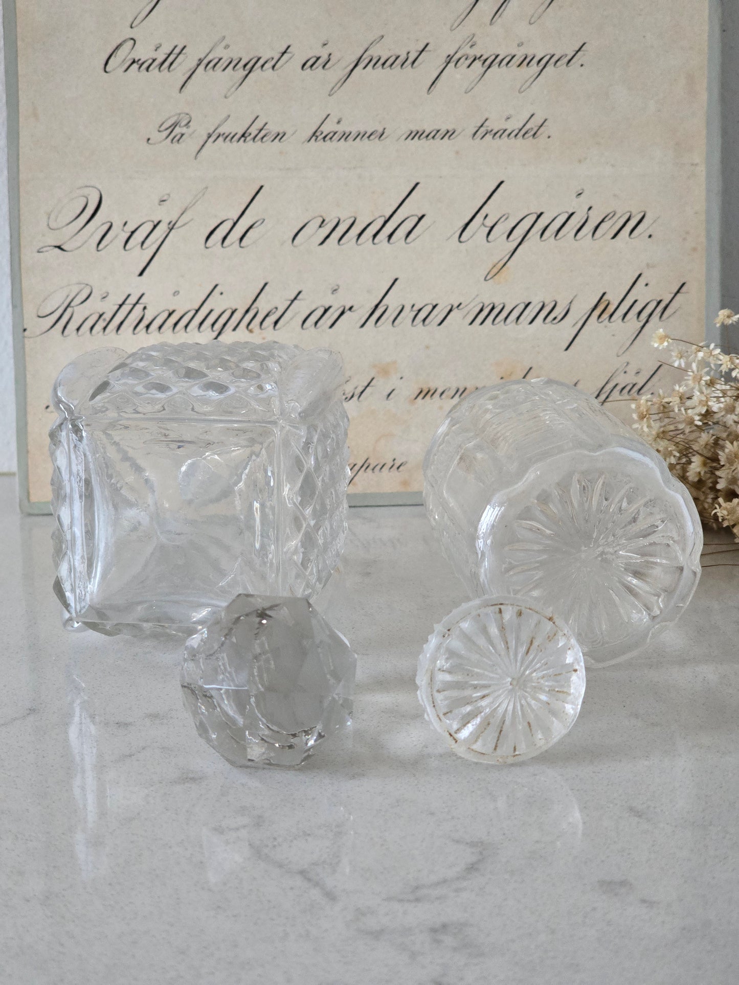 Setti lasipulloja 2kpl