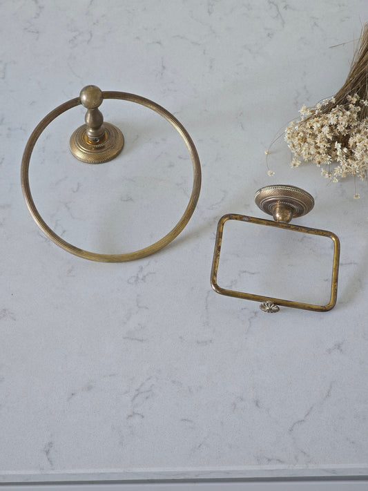 messinginväriset vintage pyyhetelineet