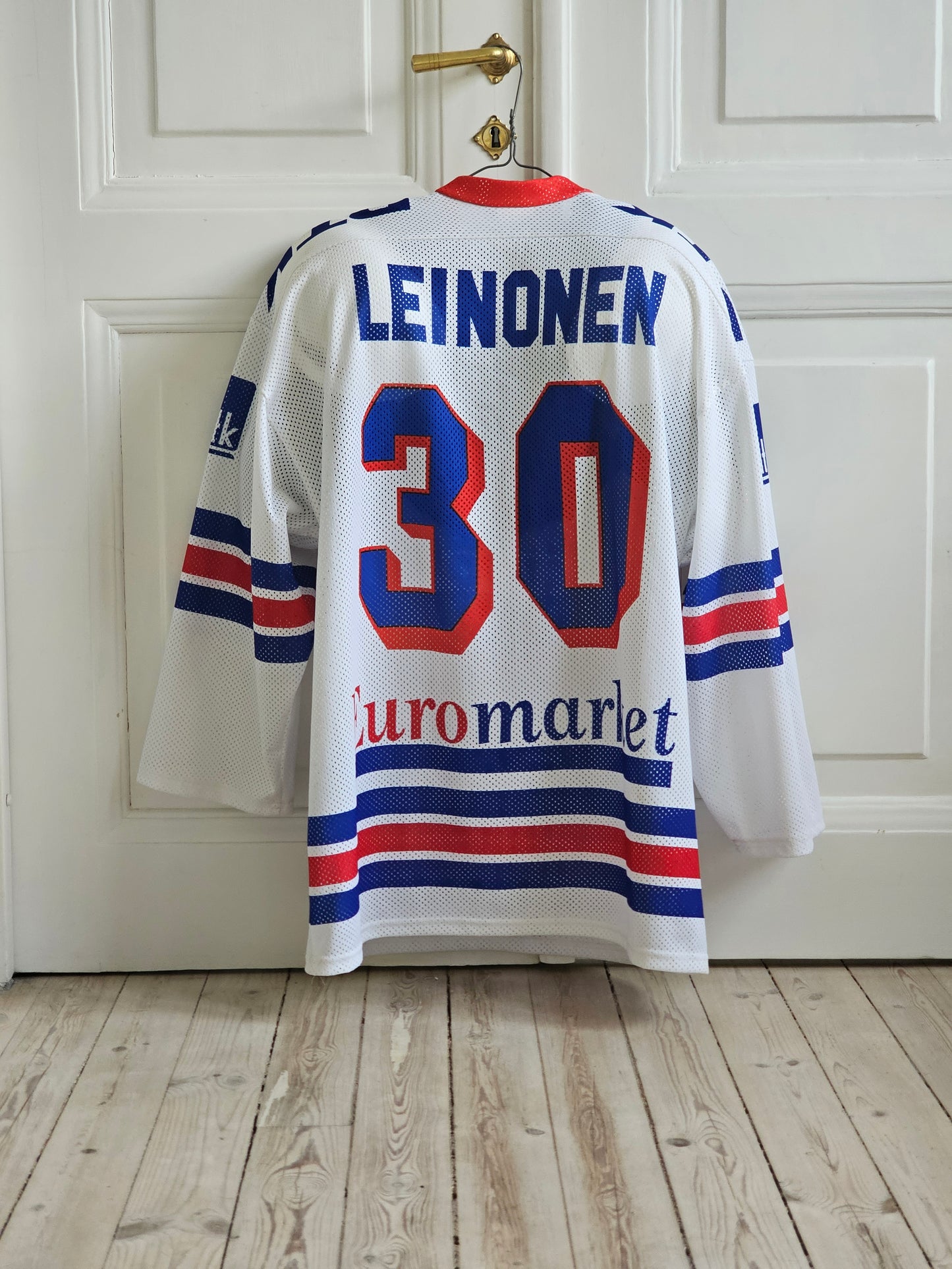 Tuto 90-luvun vintage fanipaita Leinonen