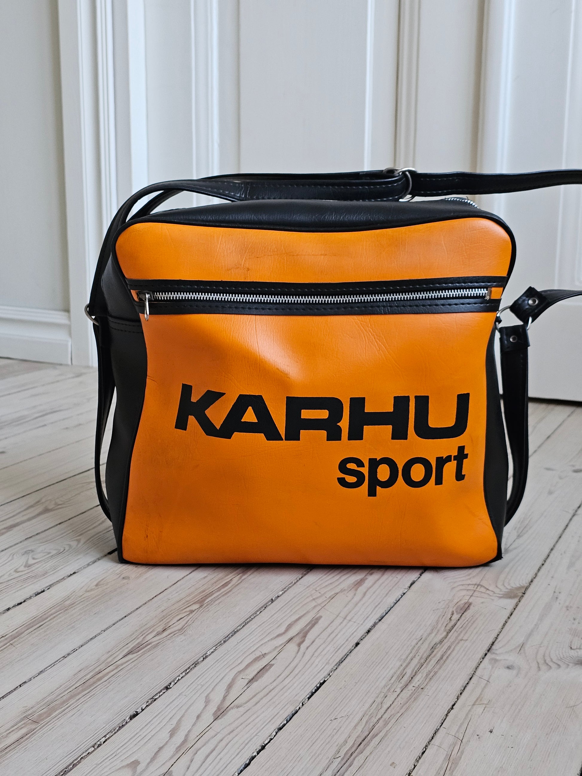 Karhu vintagelaukku
