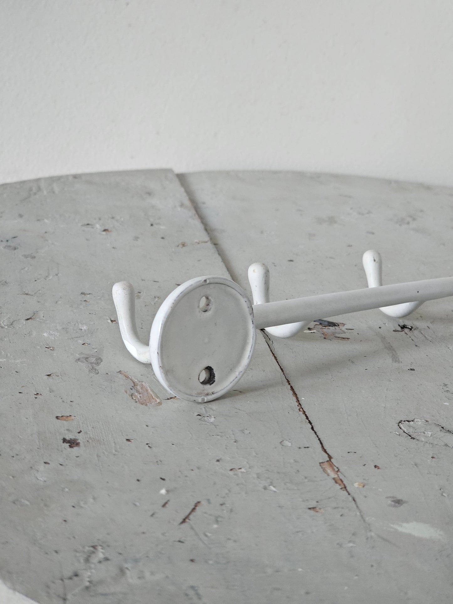 Wärtsilän emaloitu naulakko 6-koukkuinen