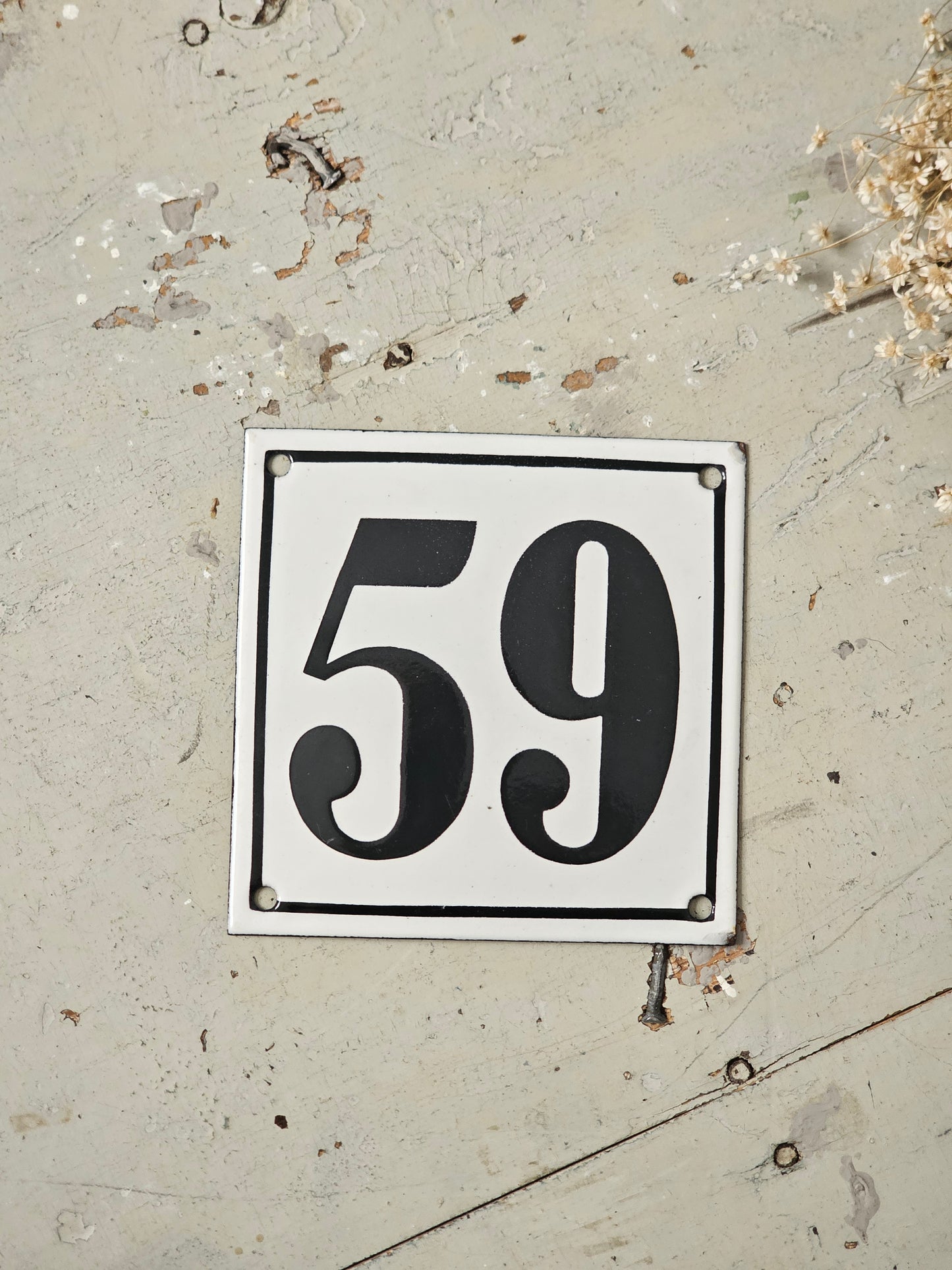 Emalinumero 59